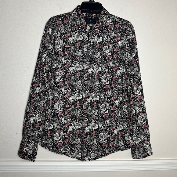 GUESS Los Angeles Men’s Button Down Collared Shirt Red & Black Rose Floral Print - Picture 1 of 13